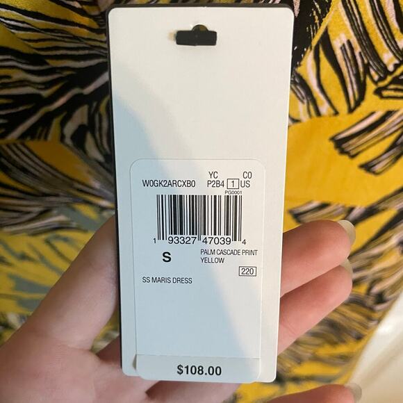 NWT GUESS Dress Yellow Palm Print Cascade Front V-Neck Ruffle Bottom Size Small - Picture 2 of 10